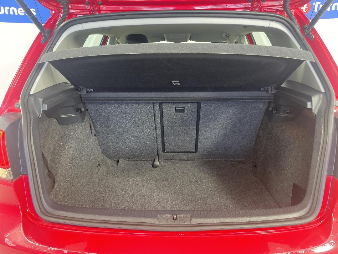 Photo '14' of Volkswagen Golf Photo '14' of Volkswagen Golf