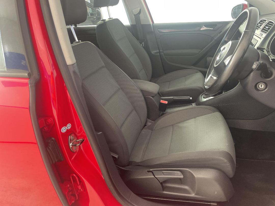 Photo '16' of Volkswagen Golf Photo '16' of Volkswagen Golf