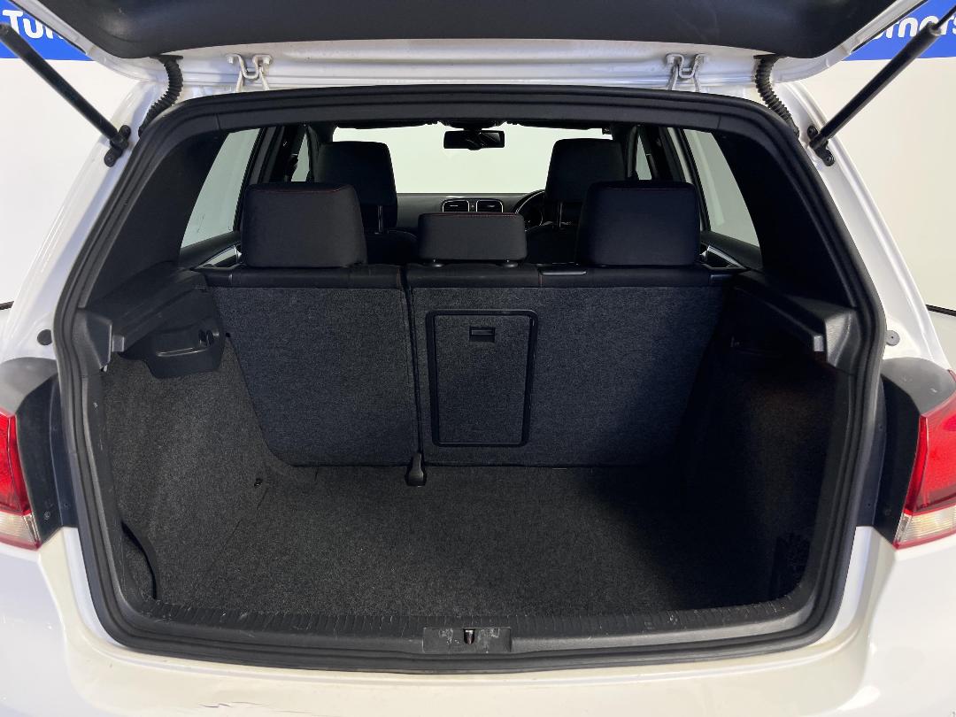 Photo '14' of Volkswagen Golf