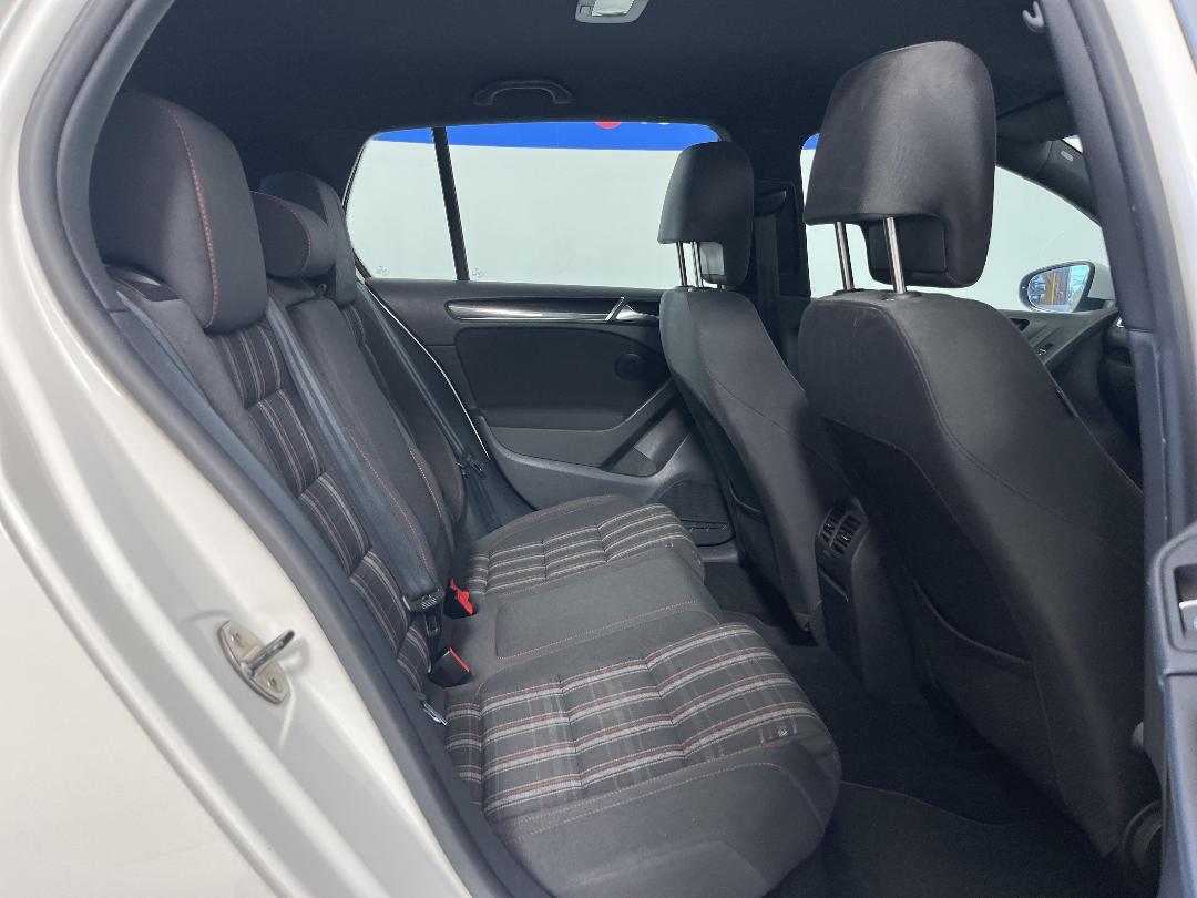 Photo '20' of Volkswagen Golf