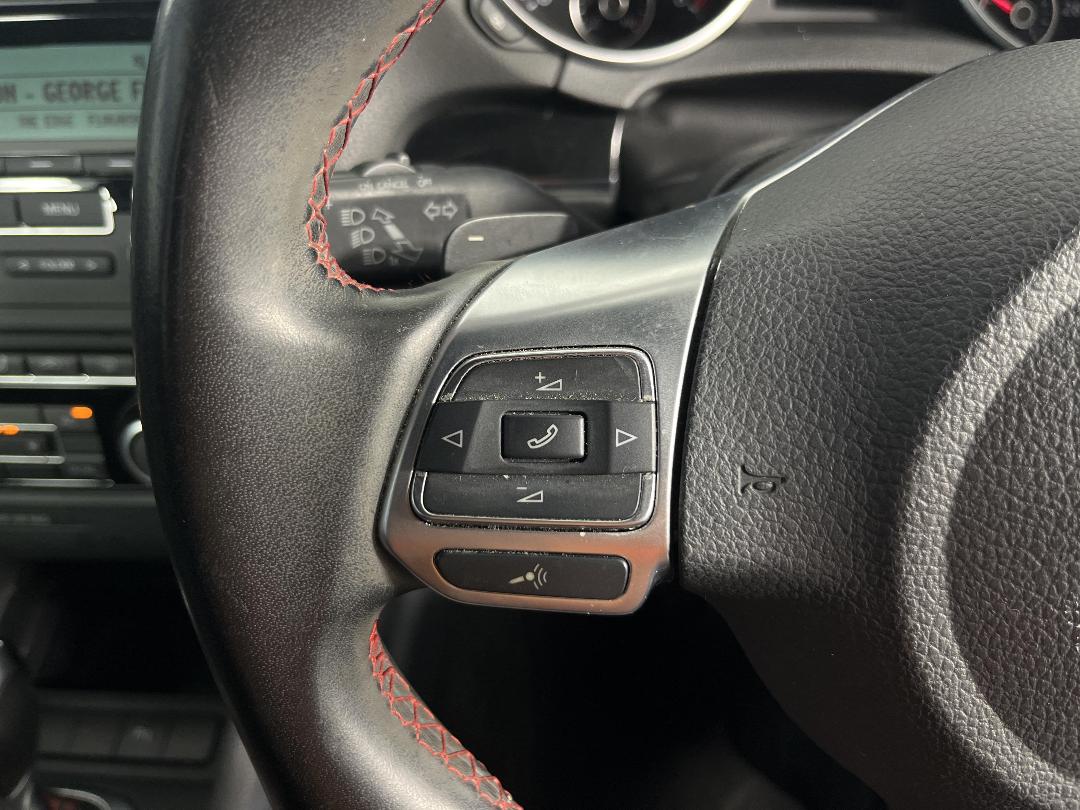 Photo '24' of Volkswagen Golf