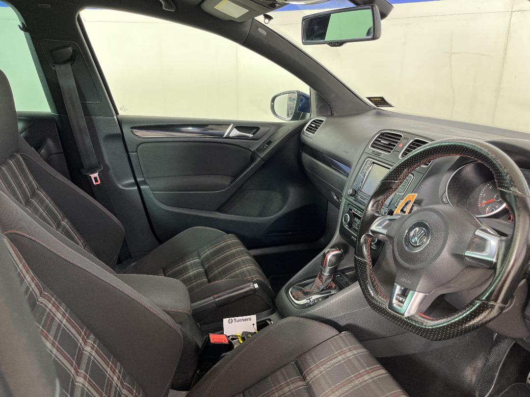 Photo '16' of Volkswagen Golf Photo '16' of Volkswagen Golf