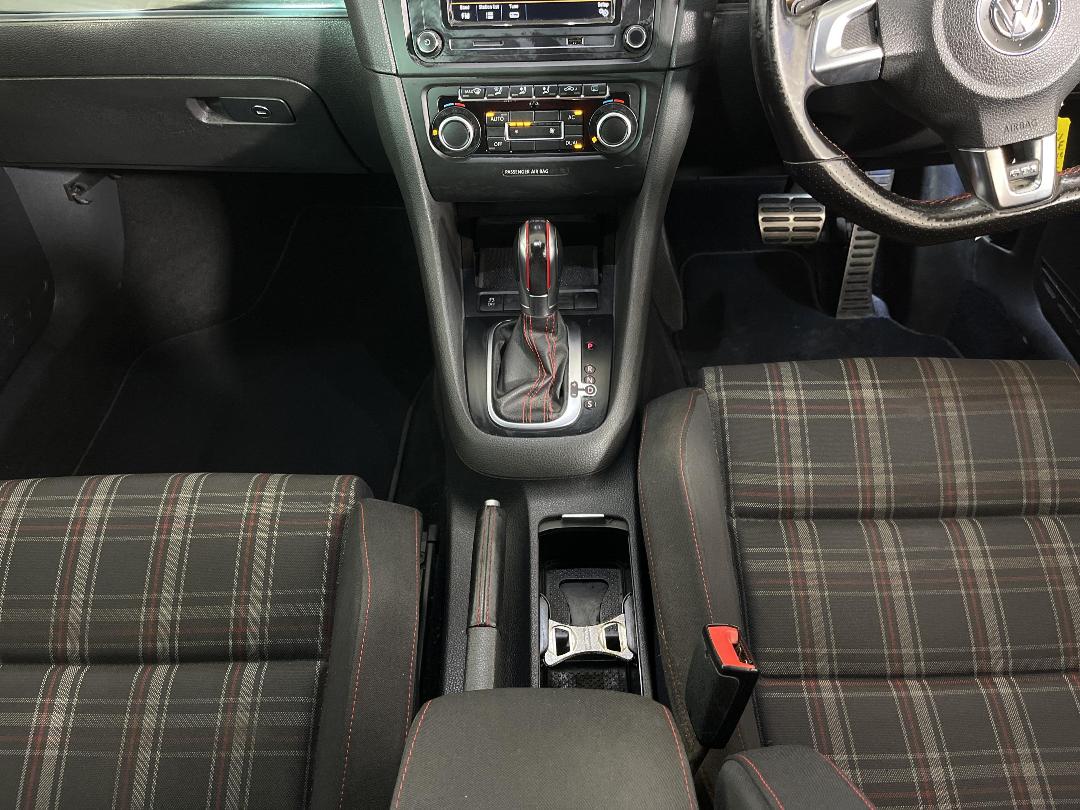 Photo '23' of Volkswagen Golf Photo '23' of Volkswagen Golf