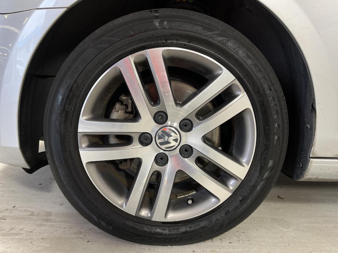 Photo '10' of Volkswagen Golf