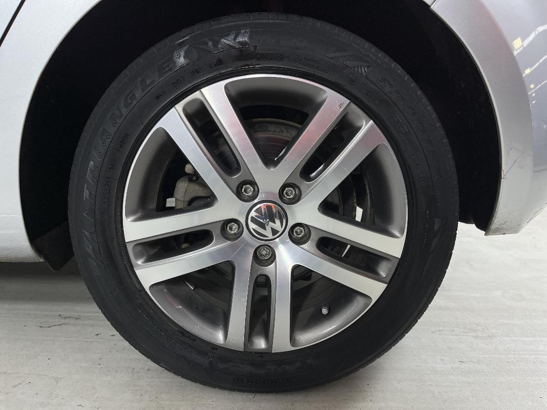 Photo '11' of Volkswagen Golf