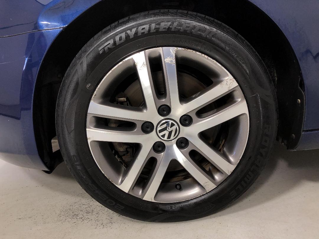 Photo '10' of Volkswagen Golf