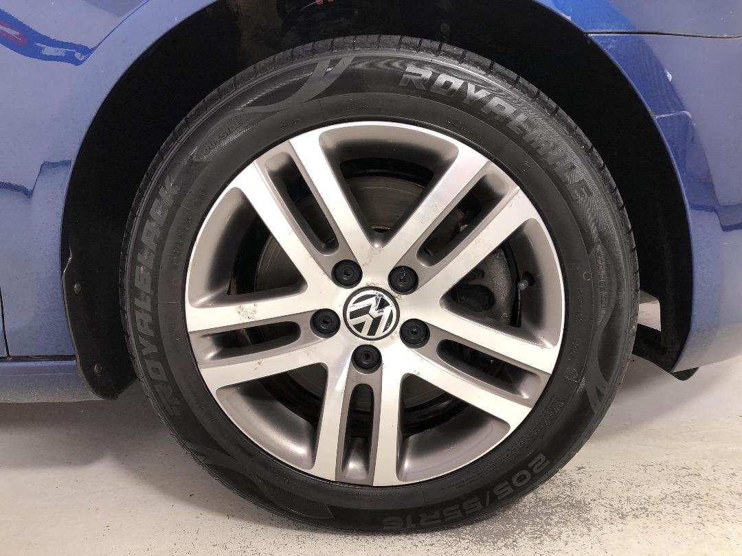 Photo '9' of Volkswagen Golf