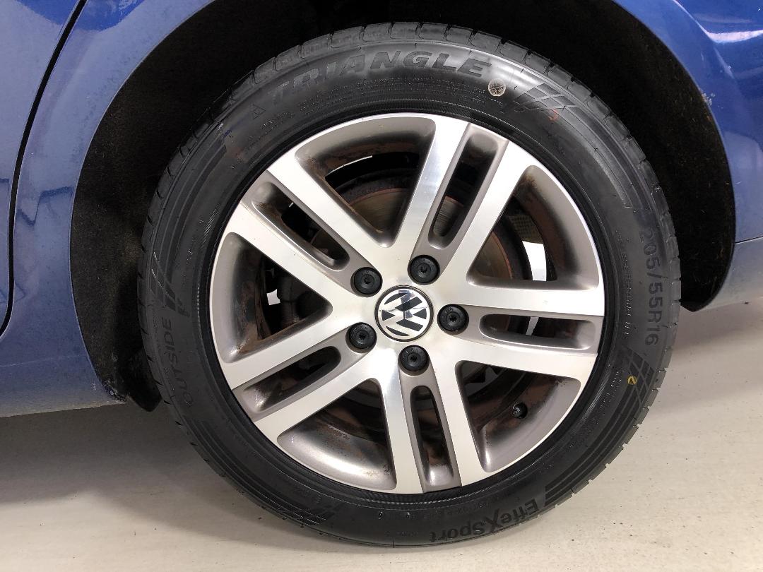 Photo '11' of Volkswagen Golf