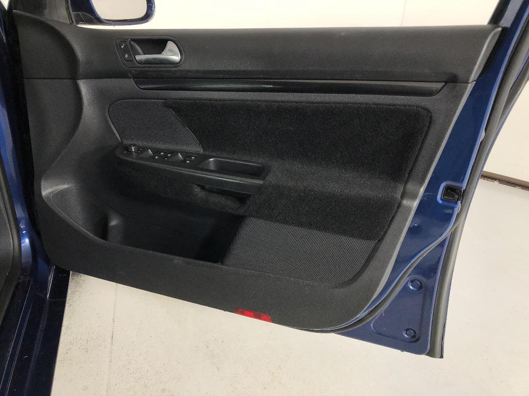 Photo '15' of Volkswagen Golf