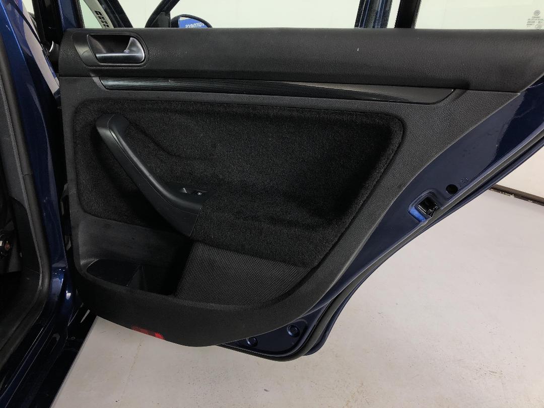 Photo '19' of Volkswagen Golf