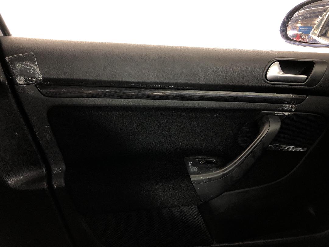 Photo '33' of Volkswagen Golf