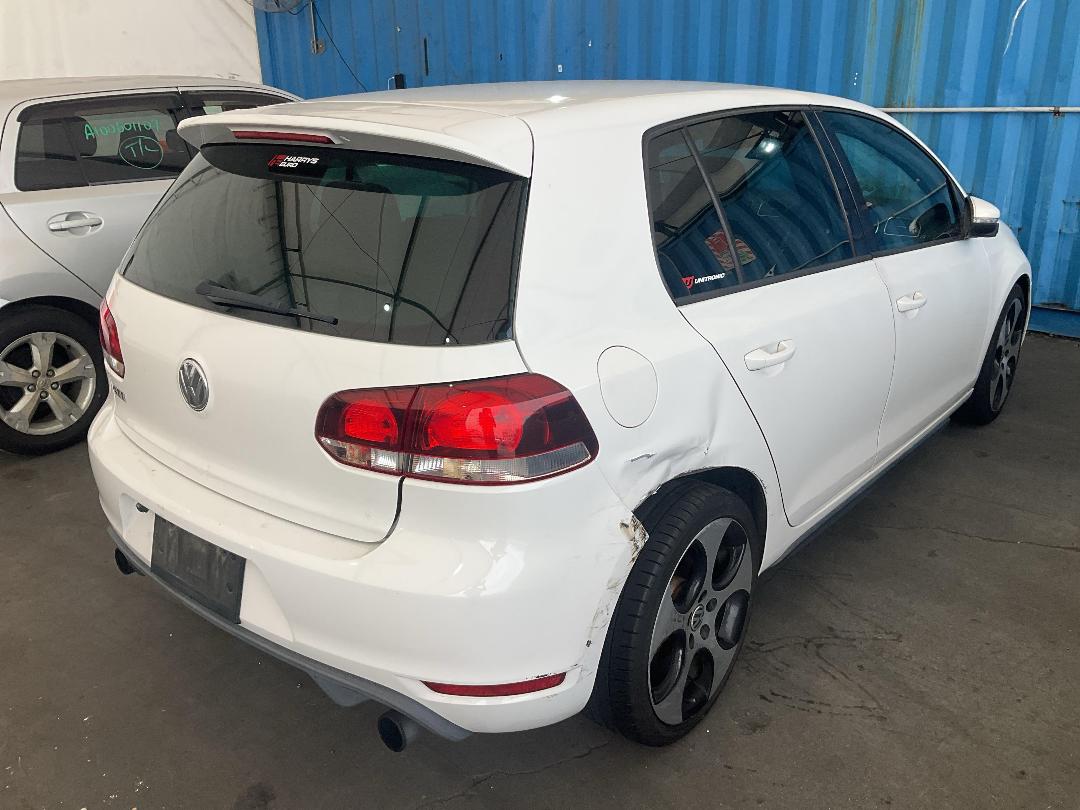 Photo '5' of Volkswagen Golf GTI Photo '5' of Volkswagen Golf GTI