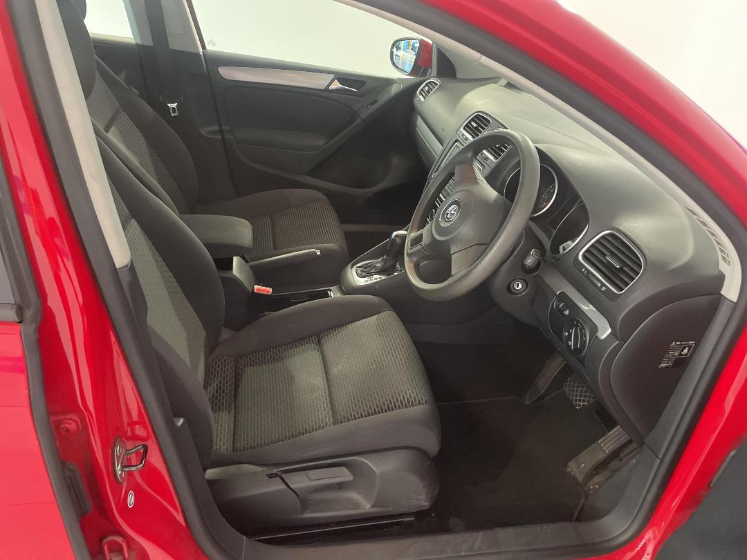 Photo '16' of Volkswagen Golf