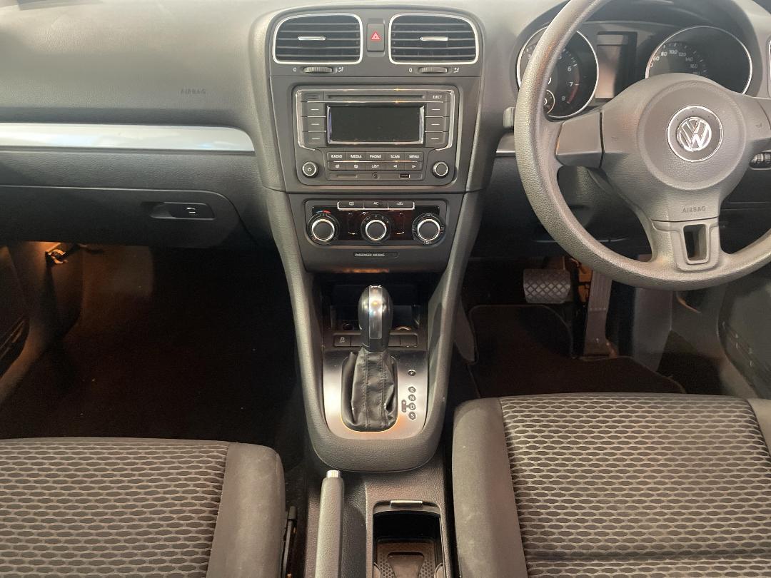 Photo '18' of Volkswagen Golf