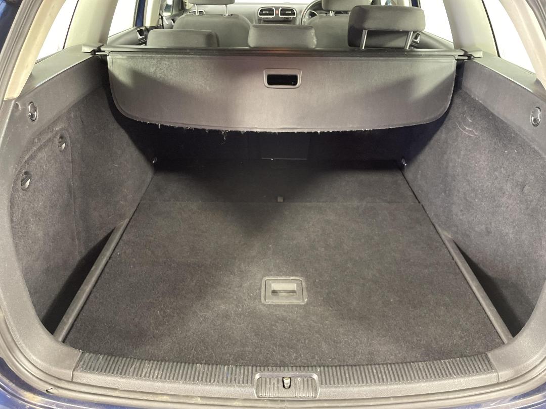 Photo '12' of Volkswagen Golf Variant 1.4 90KW Photo '12' of Volkswagen Golf Variant 1.4 90KW