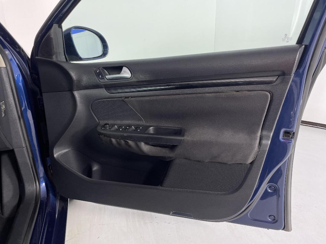 Photo '13' of Volkswagen Golf Variant 1.4 90KW Photo '13' of Volkswagen Golf Variant 1.4 90KW