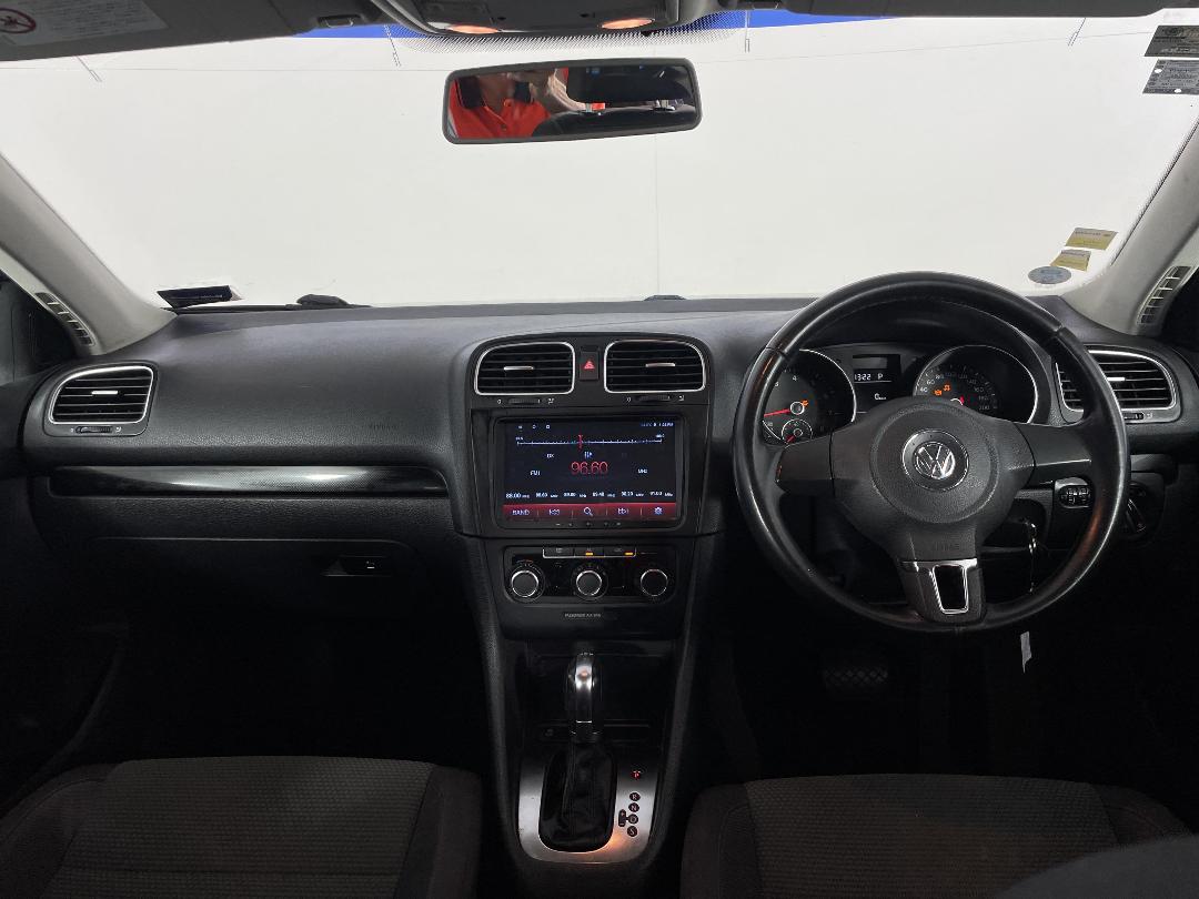 Photo '15' of Volkswagen Golf Variant 1.4 90KW Photo '15' of Volkswagen Golf Variant 1.4 90KW