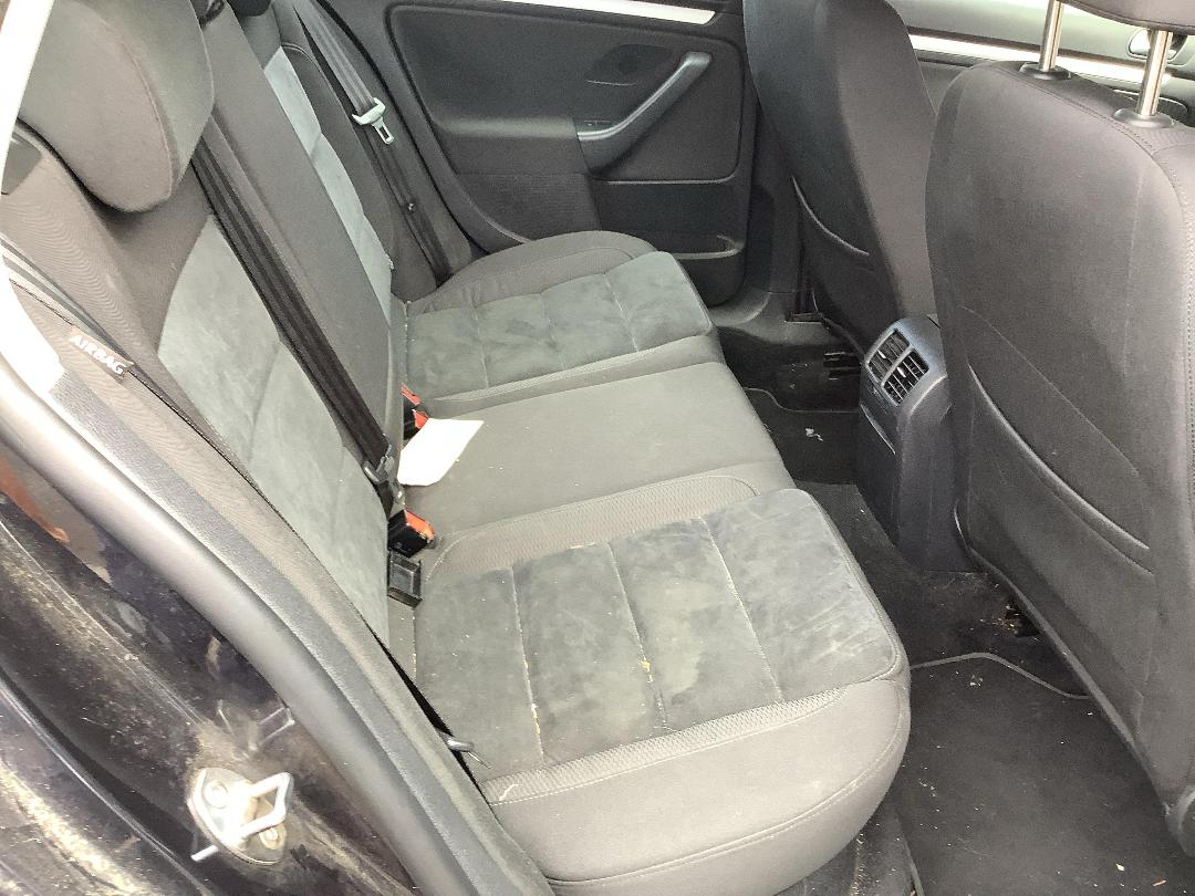 Photo '6' of Volkswagen Golf