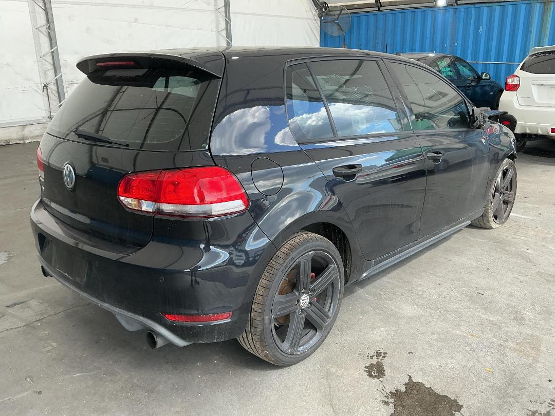 Photo '6' of Volkswagen Golf GTI 155KW