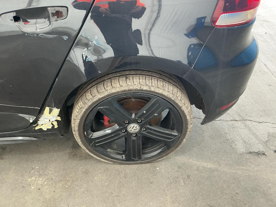 Photo '18' of Volkswagen Golf GTI 155KW