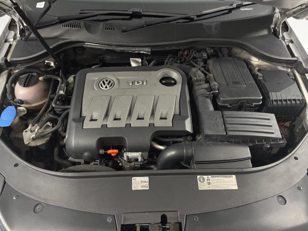 Photo '13' of Volkswagen Passat Photo '13' of Volkswagen Passat