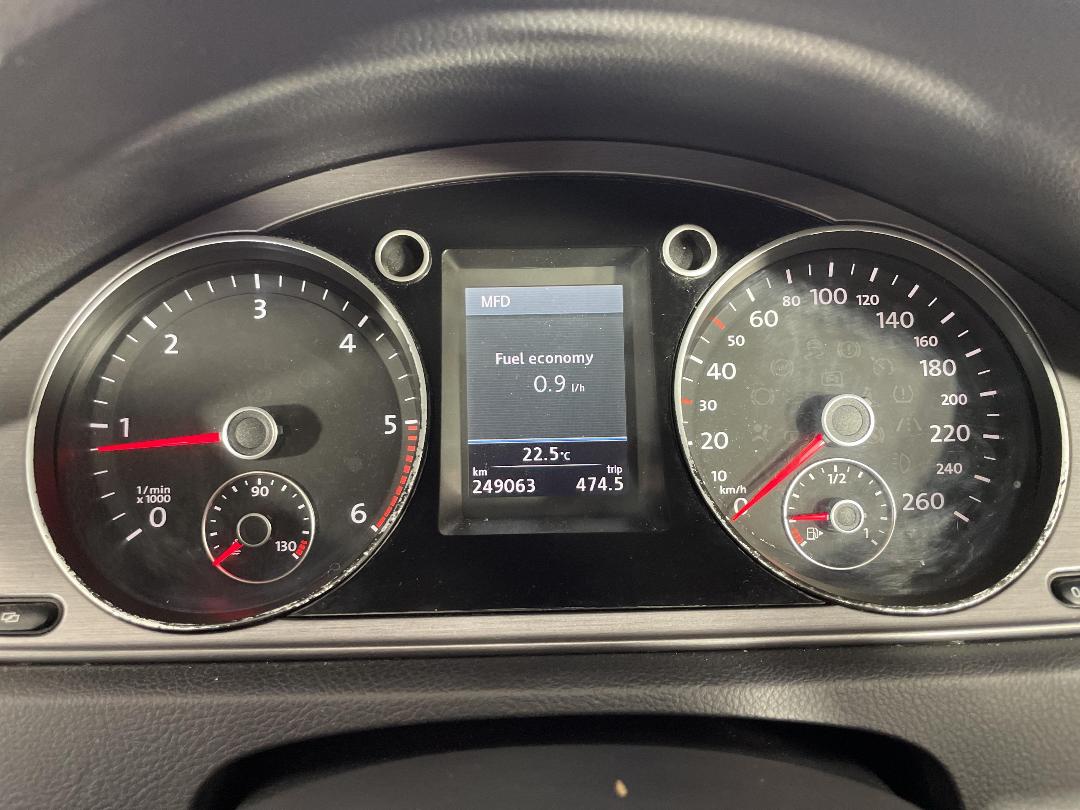 Photo '21' of Volkswagen Passat Photo '21' of Volkswagen Passat