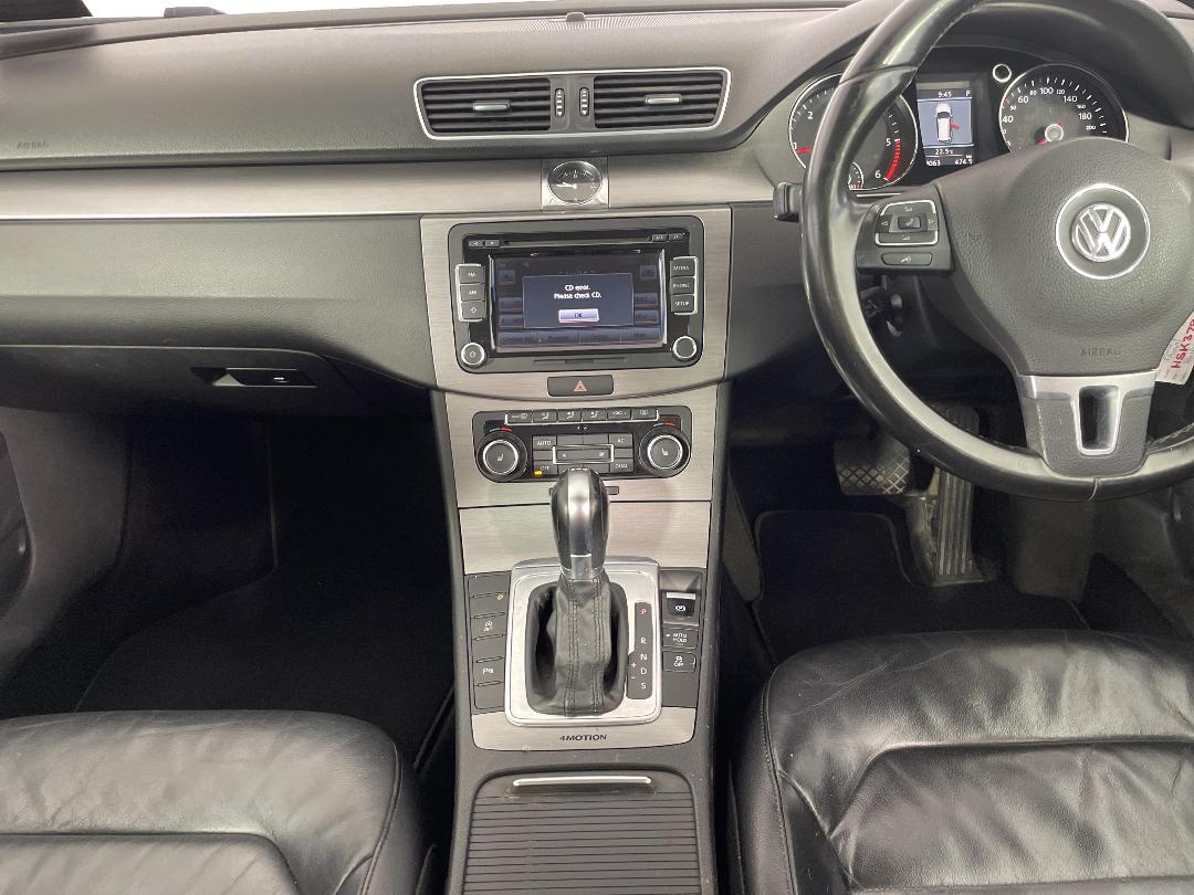 Photo '18' of Volkswagen Passat Photo '18' of Volkswagen Passat