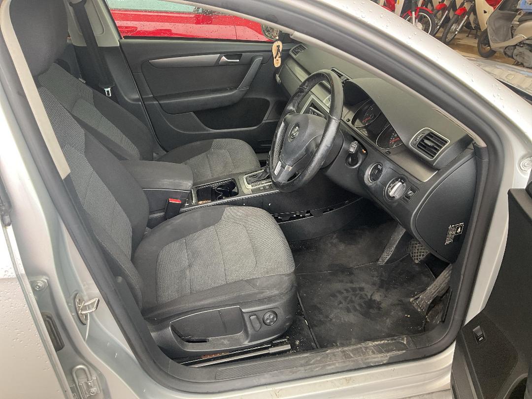 Photo '7' of Volkswagen Passat Photo '7' of Volkswagen Passat