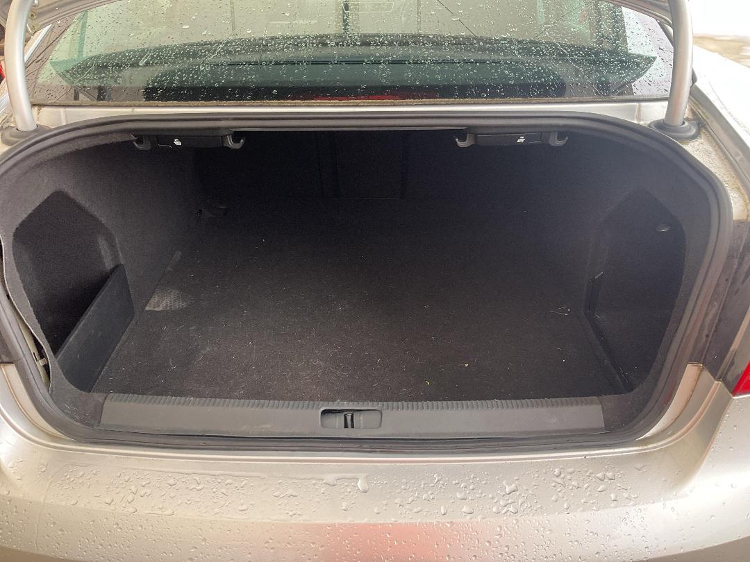 Photo '10' of Volkswagen Passat Photo '10' of Volkswagen Passat