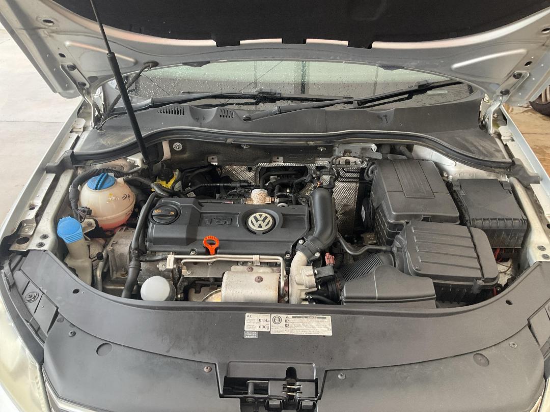 Photo '14' of Volkswagen Passat Photo '14' of Volkswagen Passat