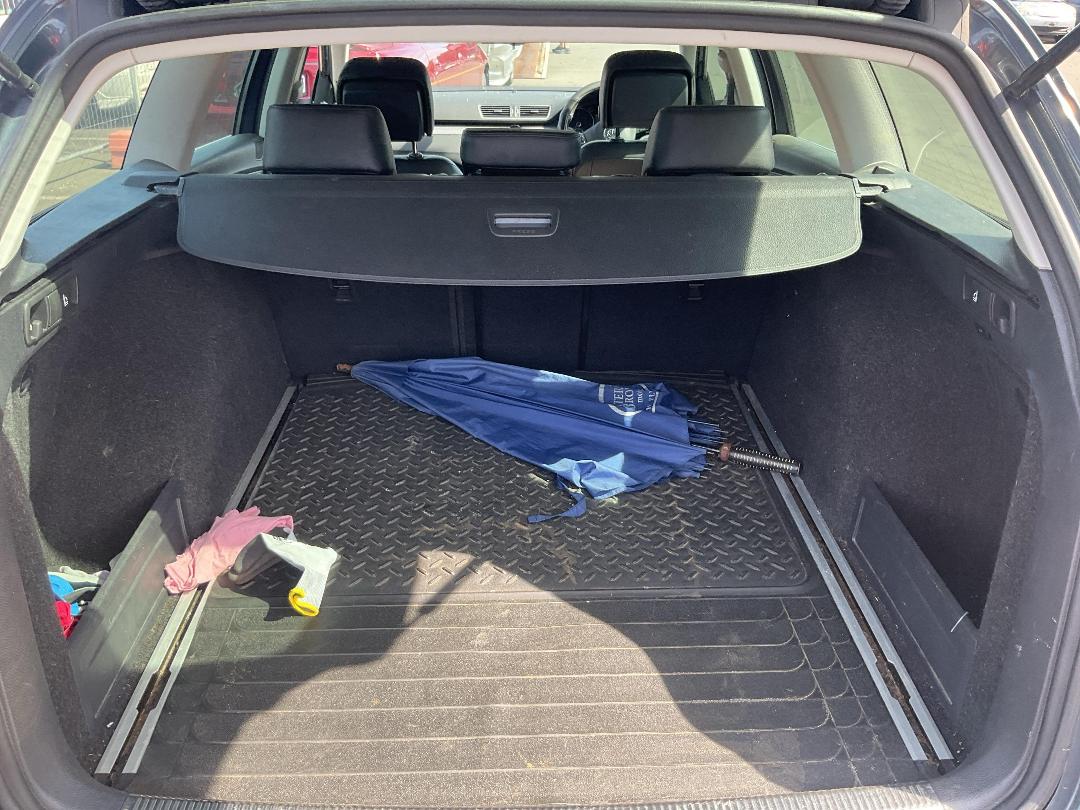 Photo '6' of Volkswagen Passat Variant TDI 125KW CL