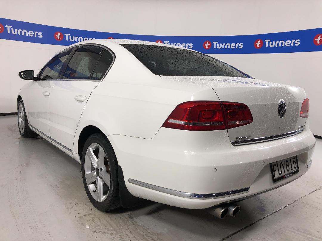 Photo '5' of Volkswagen Passat Photo '5' of Volkswagen Passat