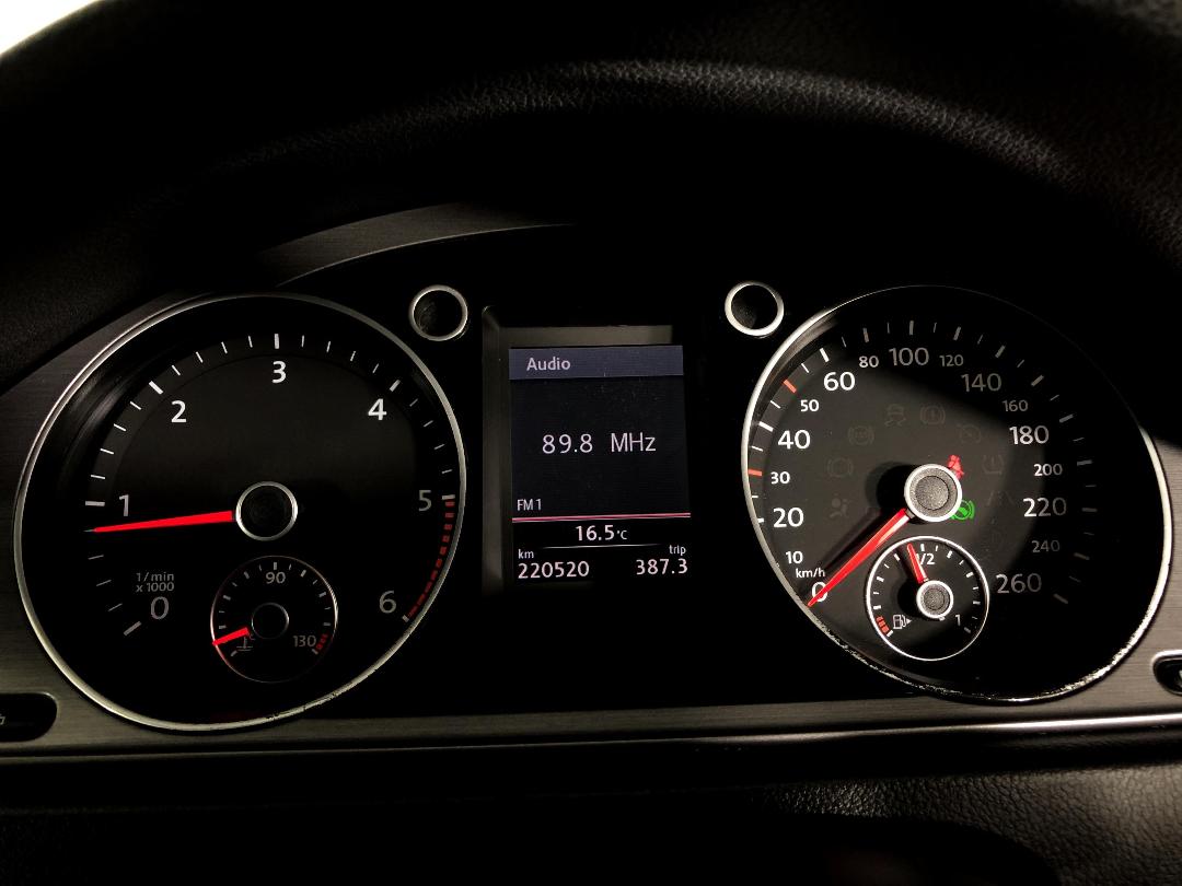 Photo '21' of Volkswagen Passat Photo '21' of Volkswagen Passat