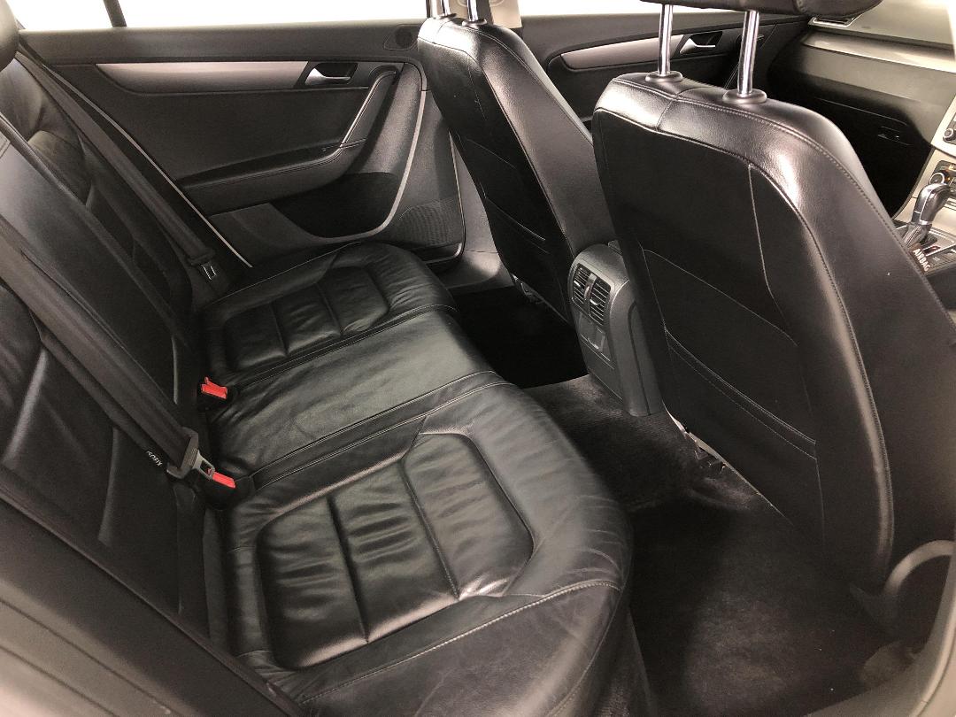 Photo '20' of Volkswagen Passat Photo '20' of Volkswagen Passat