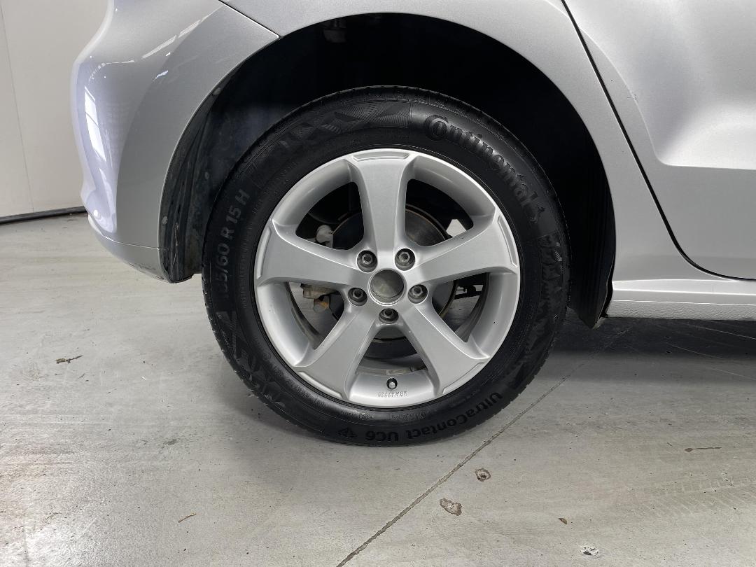 Photo '12' of Volkswagen Polo