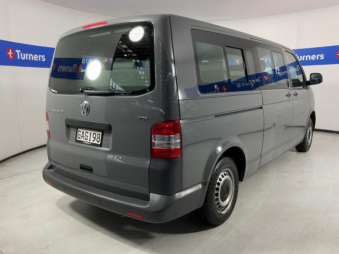 Photo '7' of Volkswagen T5