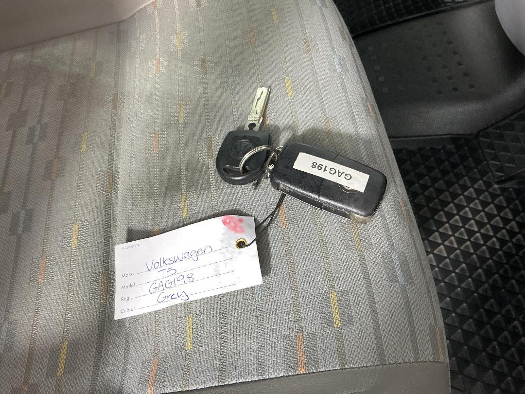 Photo '21' of Volkswagen T5