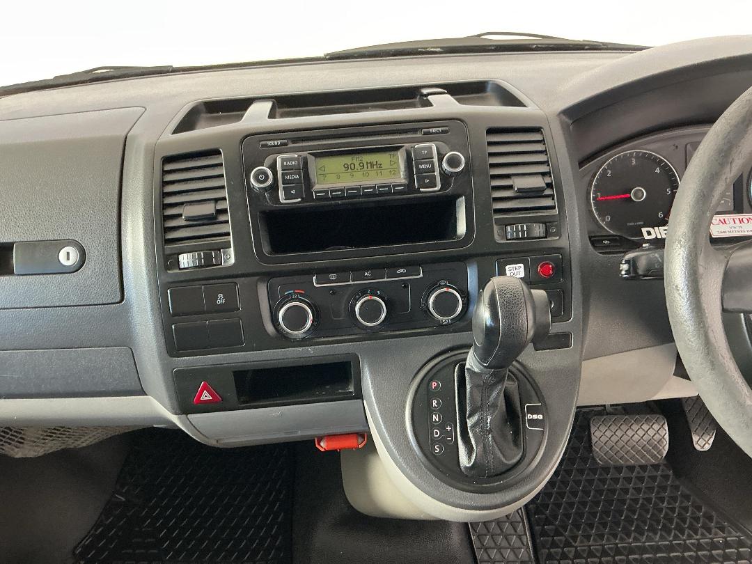 Photo '18' of Volkswagen T5