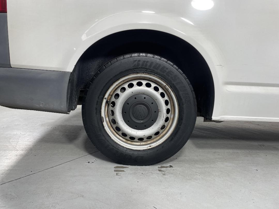 Photo '12' of Volkswagen T5 Photo '12' of Volkswagen T5