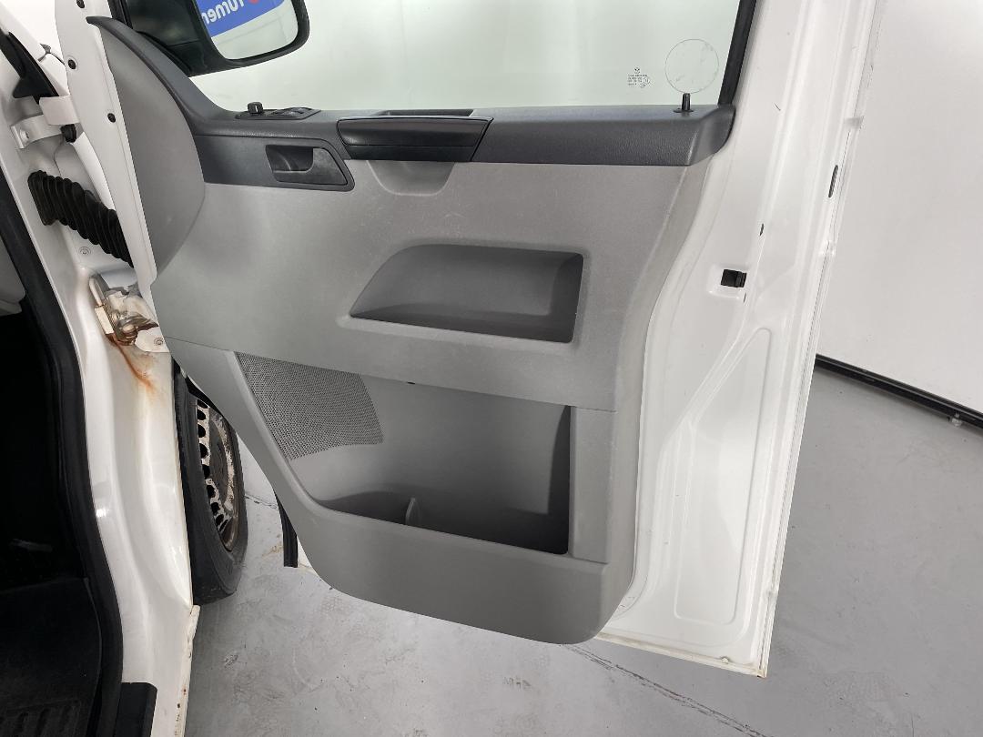 Photo '15' of Volkswagen T5 Photo '15' of Volkswagen T5