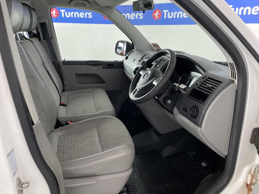 Photo '16' of Volkswagen T5 Photo '16' of Volkswagen T5