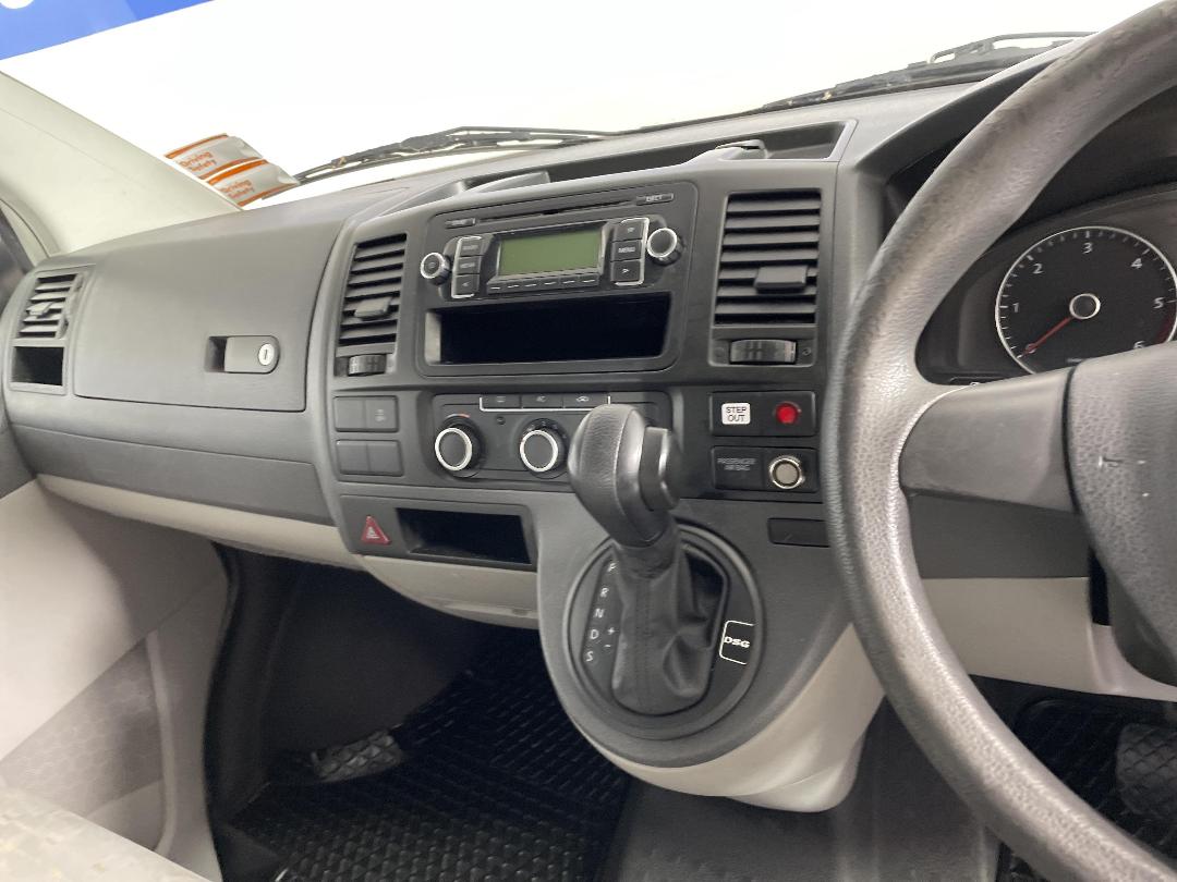 Photo '18' of Volkswagen T5 Photo '18' of Volkswagen T5