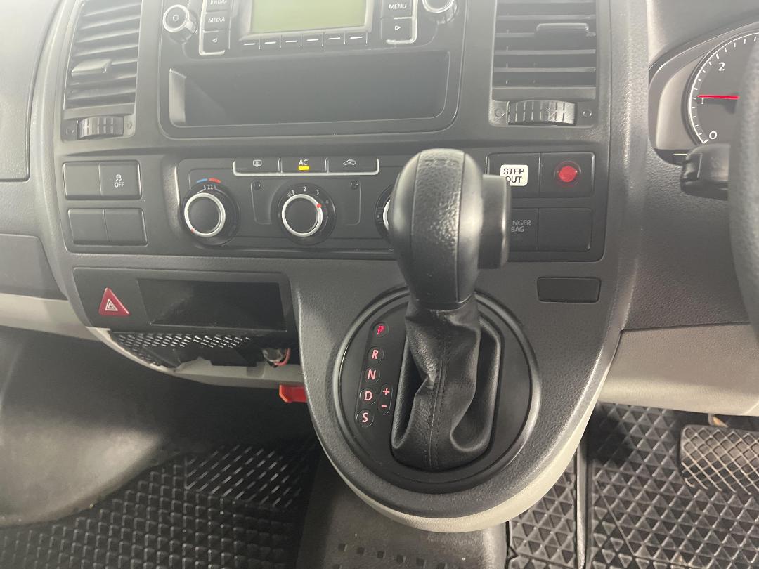 Photo '18' of Volkswagen T5