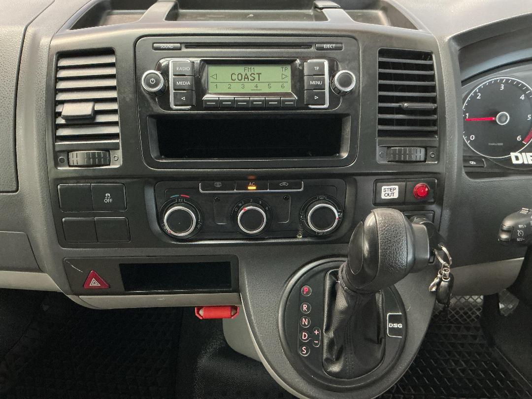 Photo '18' of Volkswagen T5