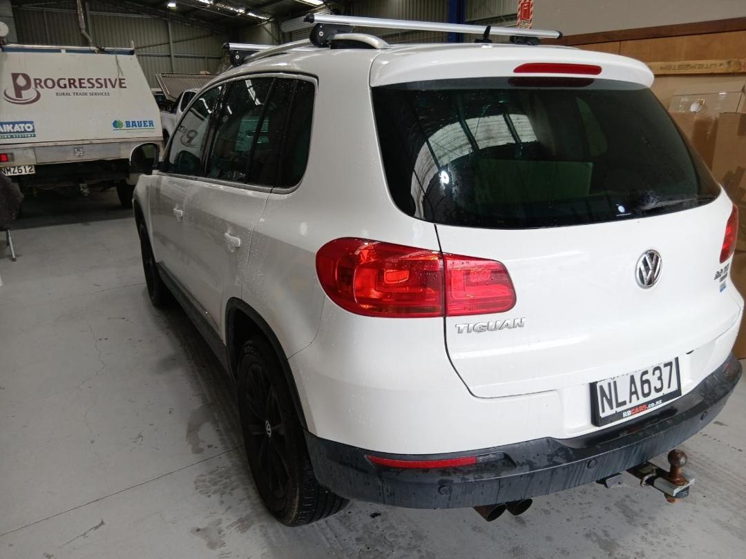 Photo '2' of Volkswagen Tiguan Sport Photo '2' of Volkswagen Tiguan Sport