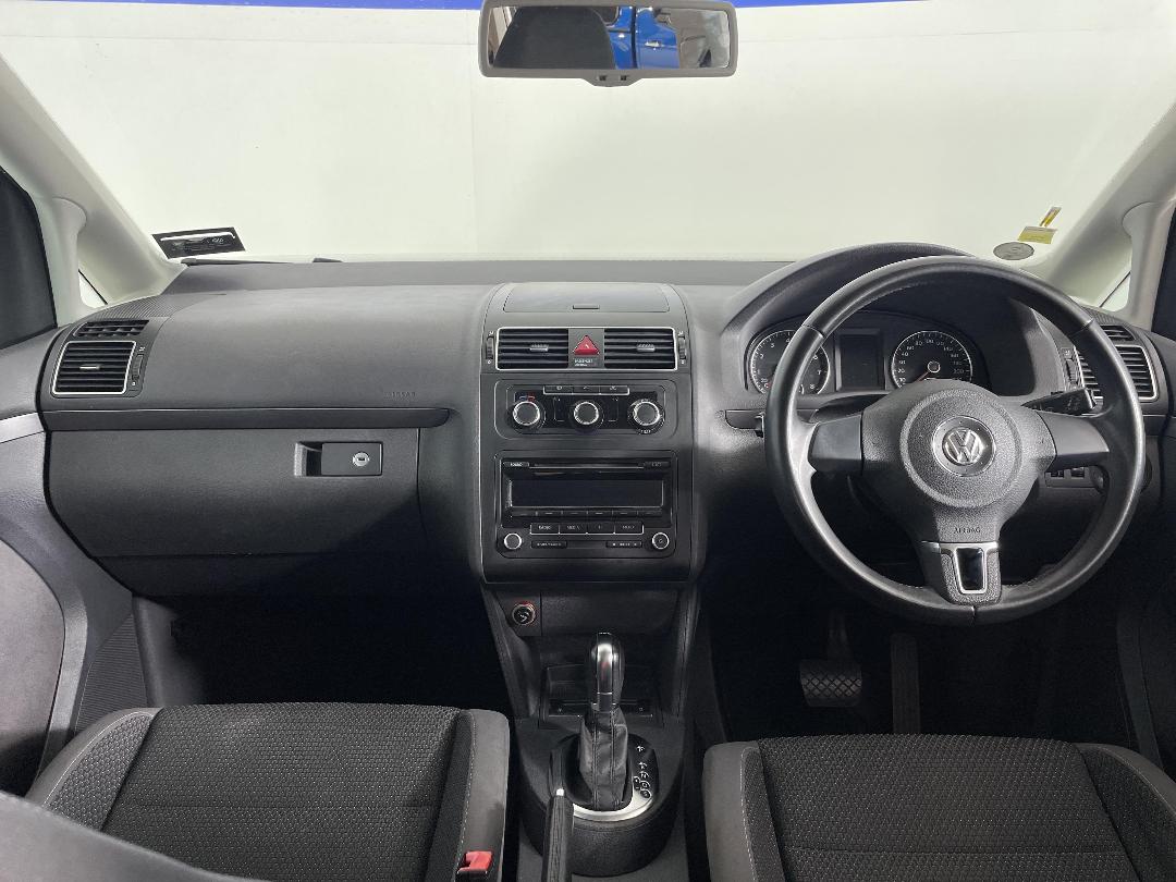 Photo '17' of Volkswagen Touran