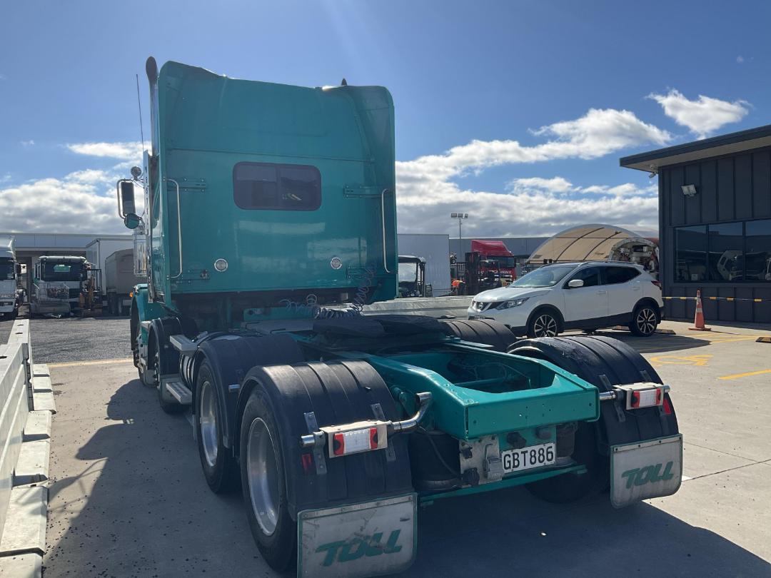 Photo '6' of WESTERN STAR 4884FX Tractor Unit