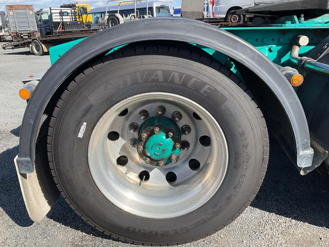 Photo '33' of WESTERN STAR 4884FX Tractor Unit