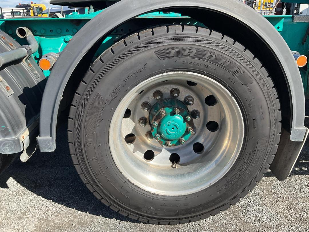 Photo '32' of WESTERN STAR 4884FX Tractor Unit