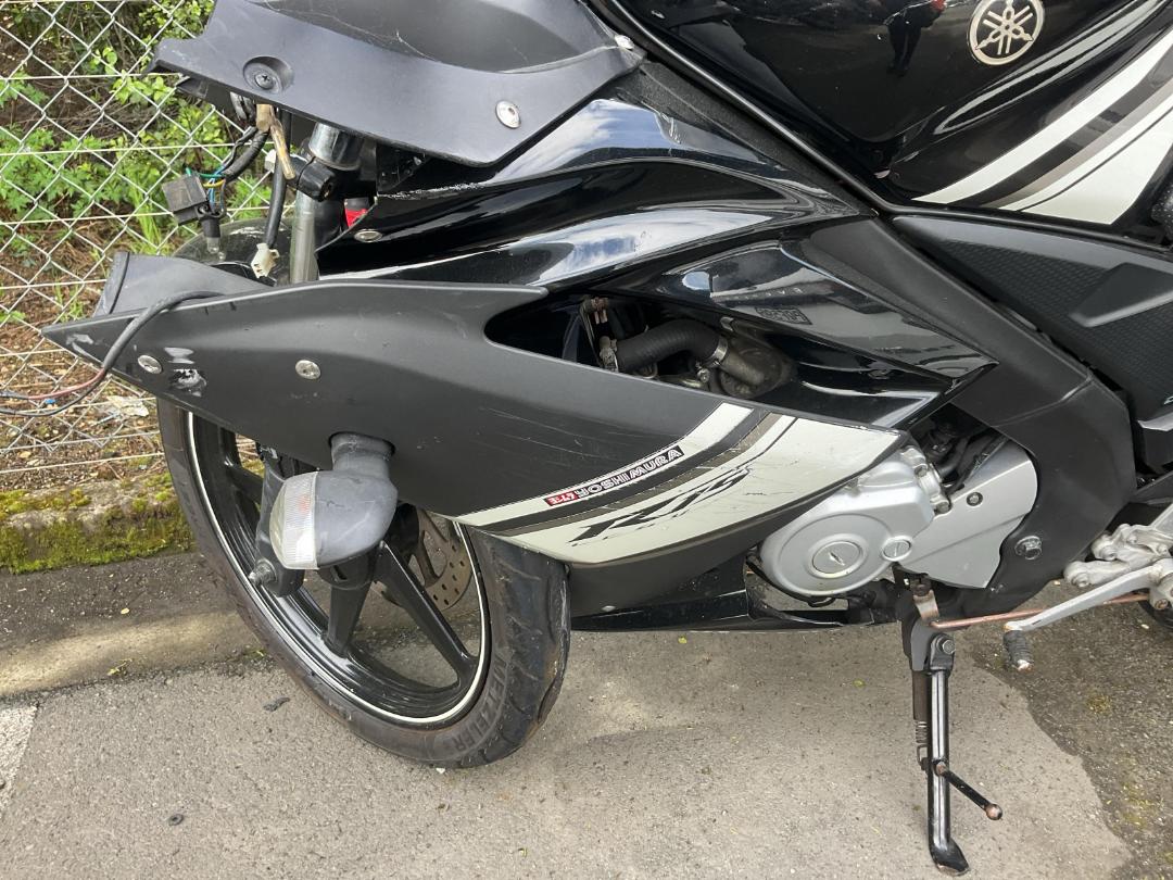 Photo '4' of Yamaha YZF R15A